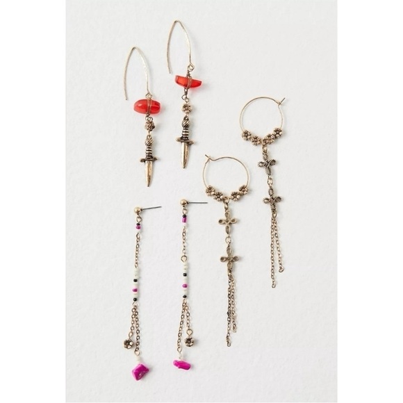 Free People Sirens Hoop Set Gold Hot Pink NWT Dangles Earrings Bohemian Daggers - Picture 4 of 12